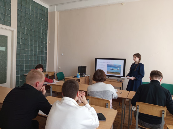 Библиотека 2 провела конкурс "Космос как формула профессии" 1